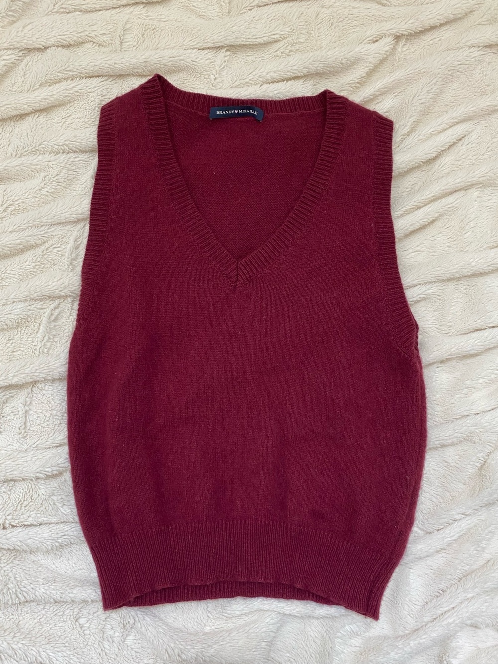Brandy Melville wool/cashmere blend Mia sweater vest burgundy Sz S